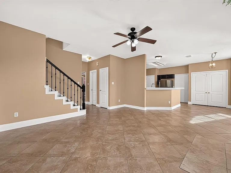 4011 Alexis Cir — Photo 23