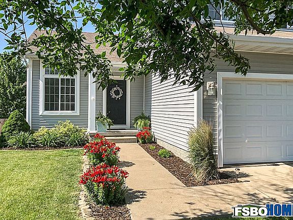 4th image of 685 SE Wood Creek Dr
