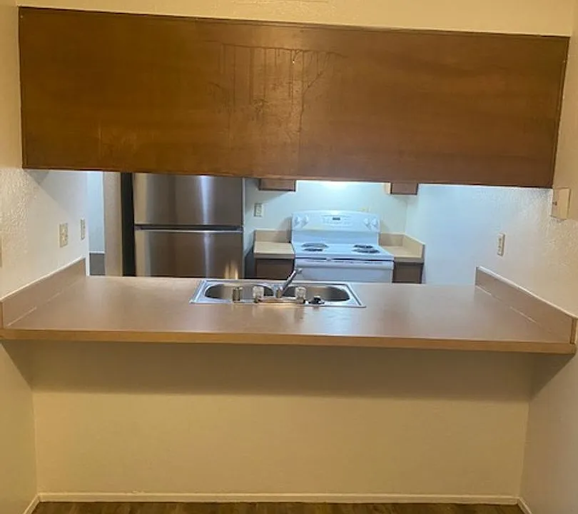 3900 El Potrero Ln #12