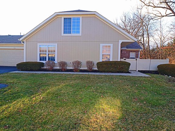 3rd image of 376 Park Woods Ln