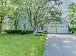 45 Southgate Crse, St Charles, IL 60174