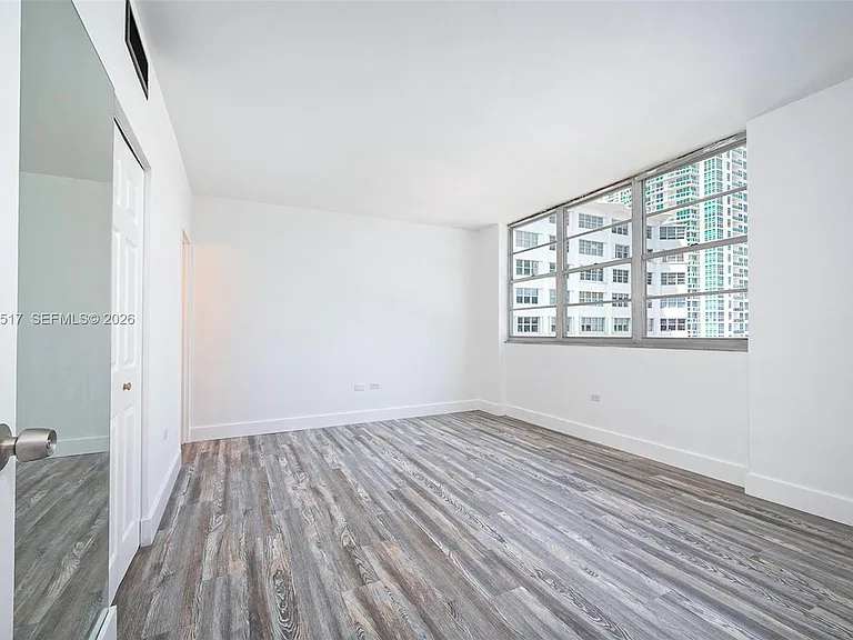 801 Brickell Bay Dr #1662 — Photo 7