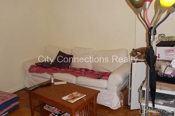 Rented by City Connections Realty | media 17