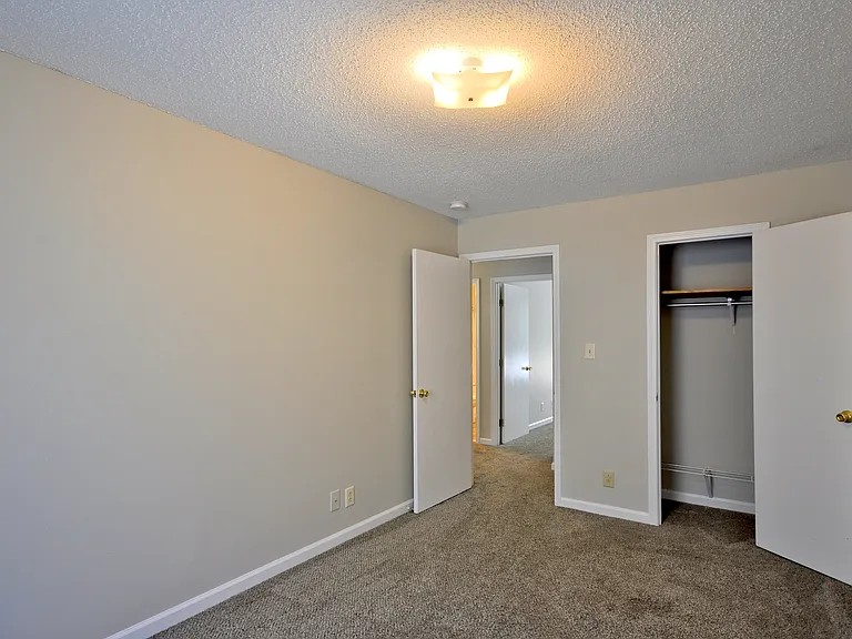 317 Pioneer Dr — Photo 21