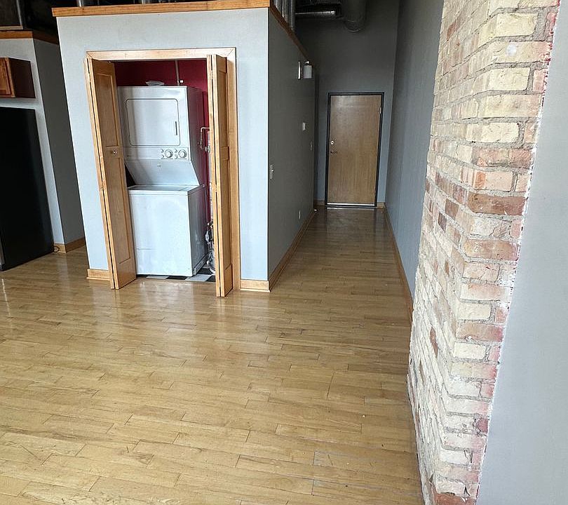 2nd image of 107-111 E Allegan St #163192d68