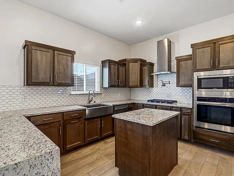 649 La Entrada Cir — Photo 12