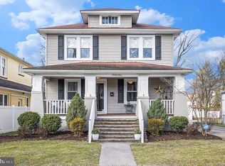 33 E Vassar Rd, Audubon, NJ 08106