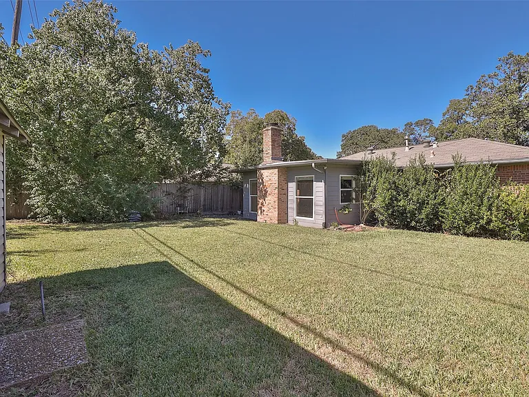 4613 Libbey Ln — Photo 21