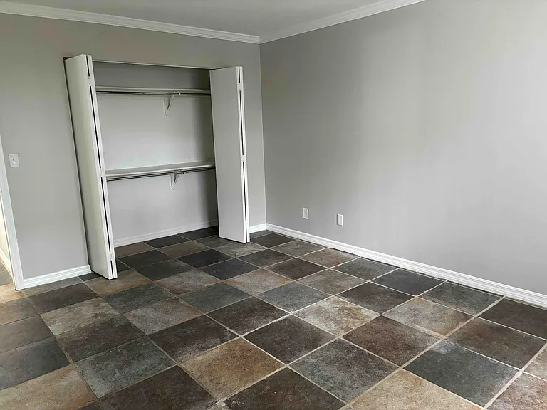315 Grant Ave — Photo 10