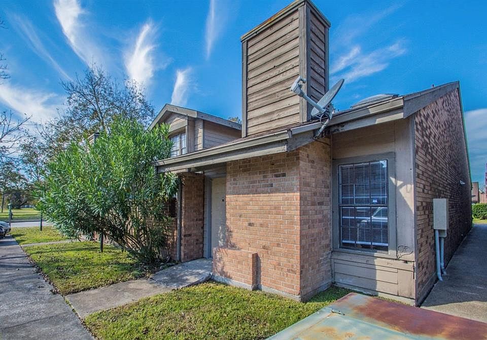 1st image of 200 Pecan Dr #602