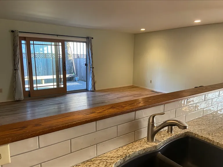 424 Mason St — Photo 3