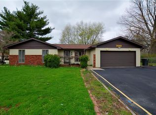 3645 N Meadowlark Dr, Decatur, IL 62526