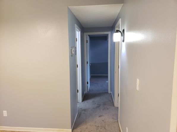 21 1st Ave NE #1