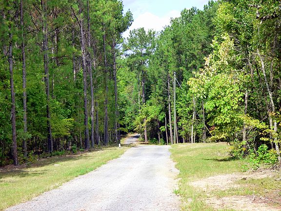 .3 mi private drive w/slag 