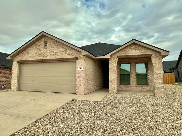 616 E 16th St, Wolfforth, TX 79382