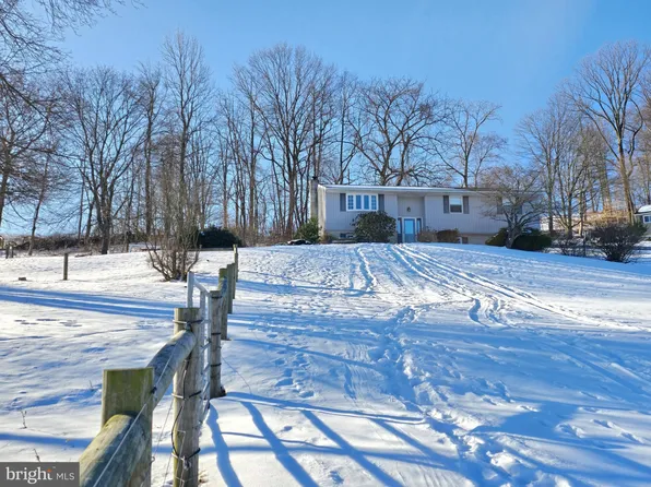 119 Bull Rd, Oley, PA 19547