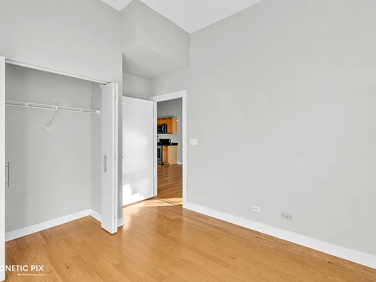 1 S Leavitt St #209 — Photo 27