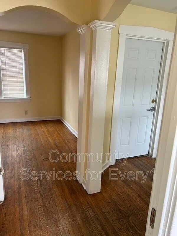 Studio, 1.0 bath, $950 — Photo 4