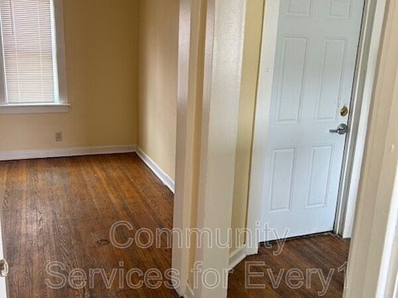 4th image of 247 Roesch Ave #45A