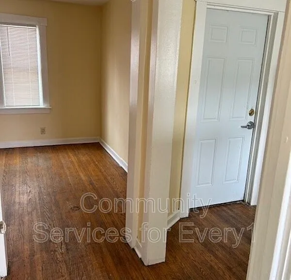 247 Roesch Ave #45A — Photo 4