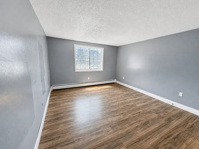101 Hart St #1 — Photo 8