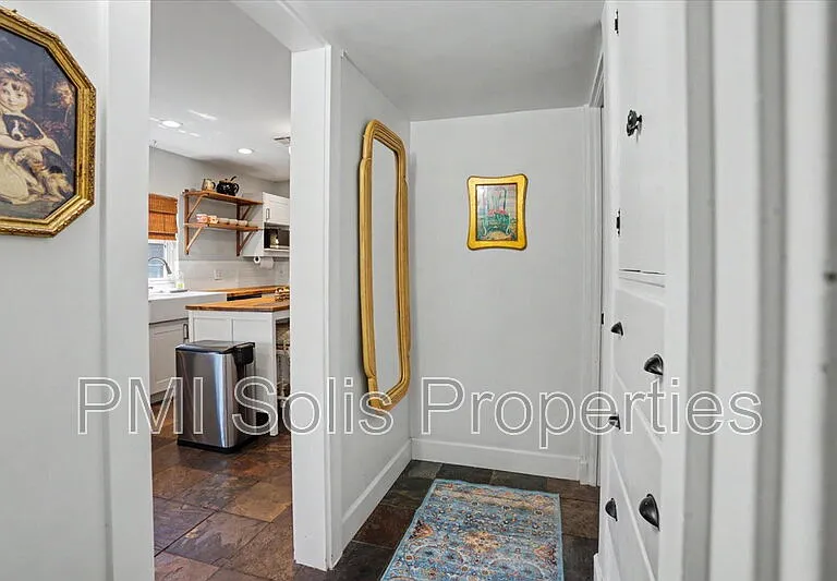 724 E Portland St — Photo 15