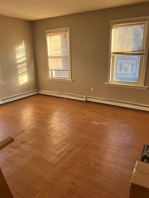 4 bed, 1400 sqft, $2,500 — Photo 4