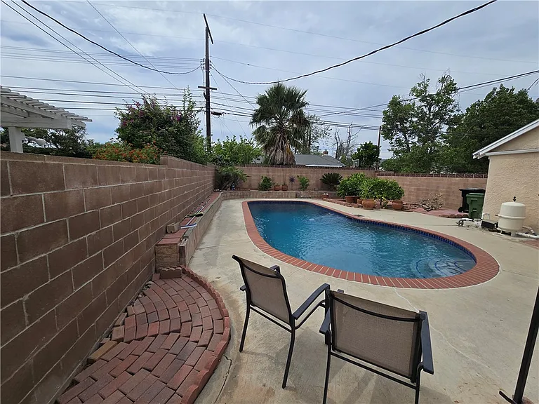 6683 Gross Ave — Photo 35