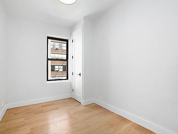 5th image of 70 Greenpoint Ave APT 2F