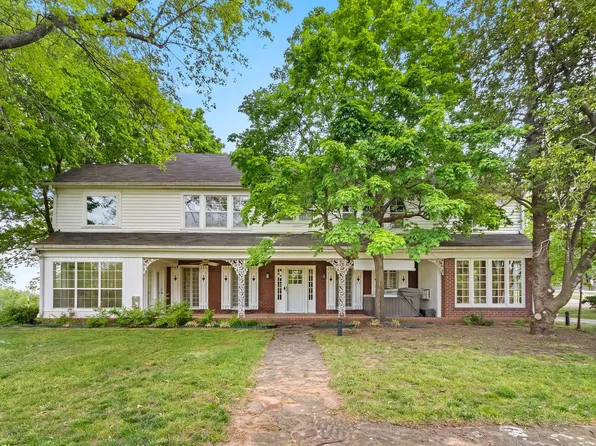 255 W Lawson St, Fayetteville, AR 72703