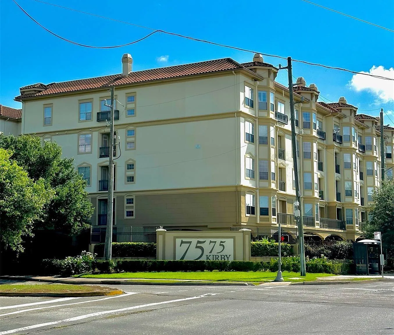 1 bed, 1.0 bath, 783 sqft, $1,400 — Photo 2