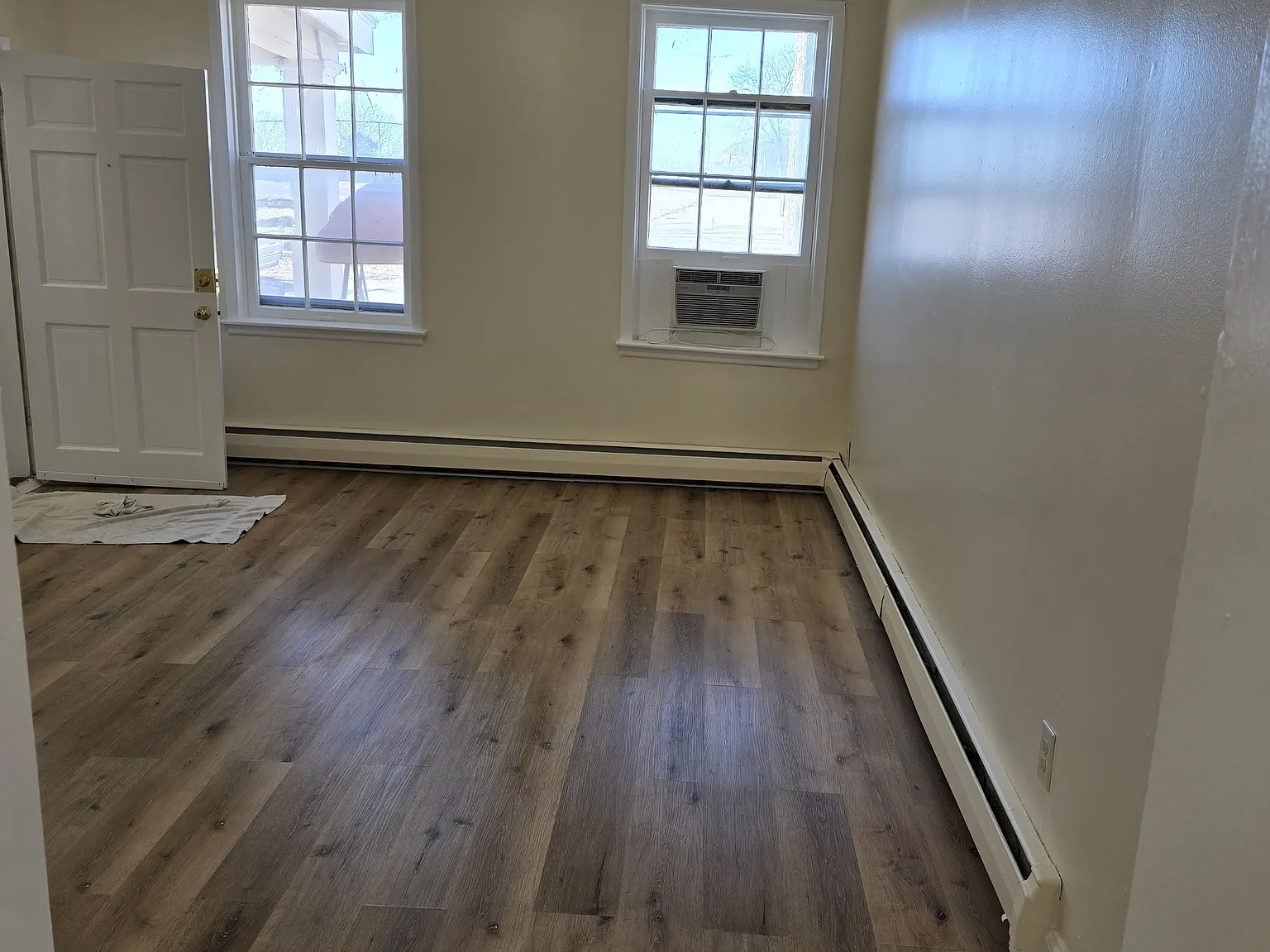 313 S Pleasant St — Photo 2