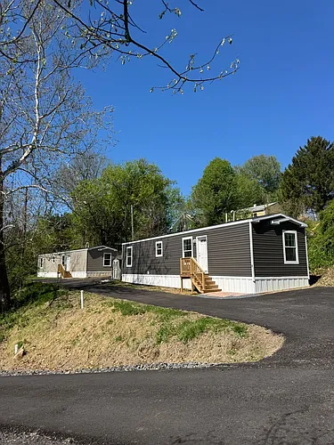 465 Royal Manor Rd #2 Photo 1