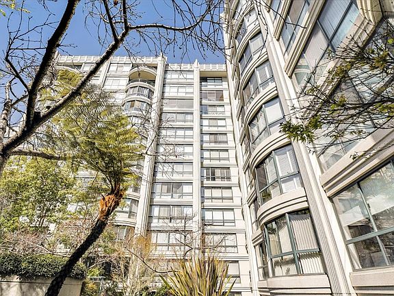 4th image of 300 3rd St APT 1416