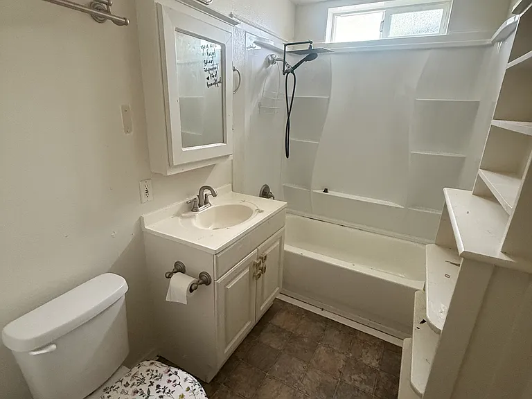 1075 Pacific Ave — Photo 8
