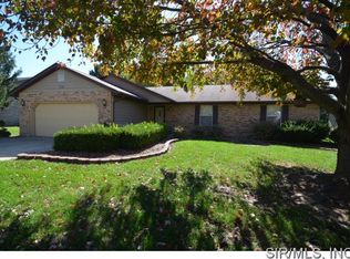 712 Leighigh Dr, Swansea, IL