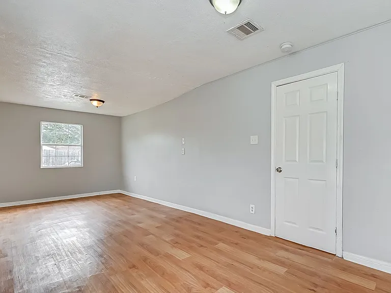 7946 Jutland Rd — Photo 14