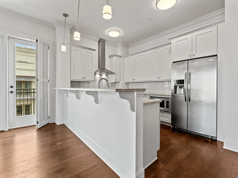 8201 Village Plaza Ct — Photo 8
