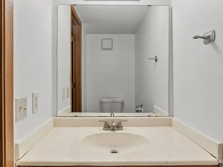 13317 Zenith Ln — Photo 17