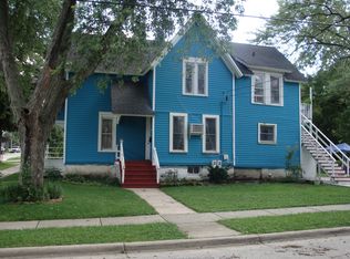 238 Harvey St, Elgin, IL 60123