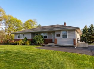 3250 Sunrise Hwy, East Islip, NY 11730