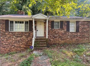 3260 Robinhood Rd, Winston Salem, NC 27106