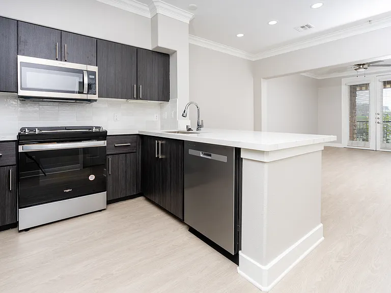 Paladia Luxury Apartments — Photo 79