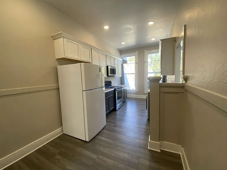624 SE Main St — Photo 9