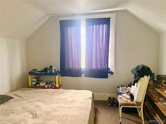 5th image of 219 Stevens Ave