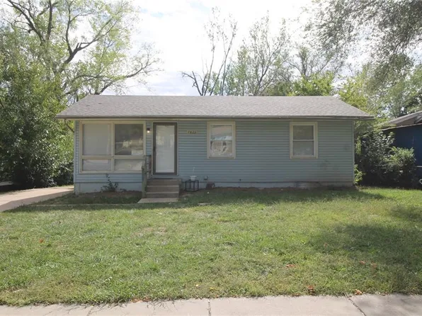 7423 E 51st St, Kansas City, MO 64129
