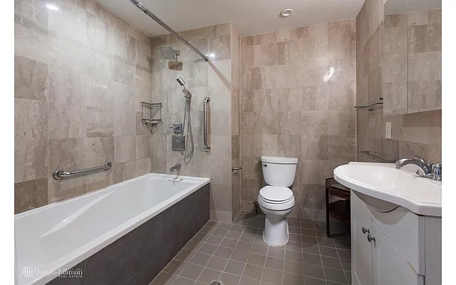 Rented by Douglas Elliman | media 15