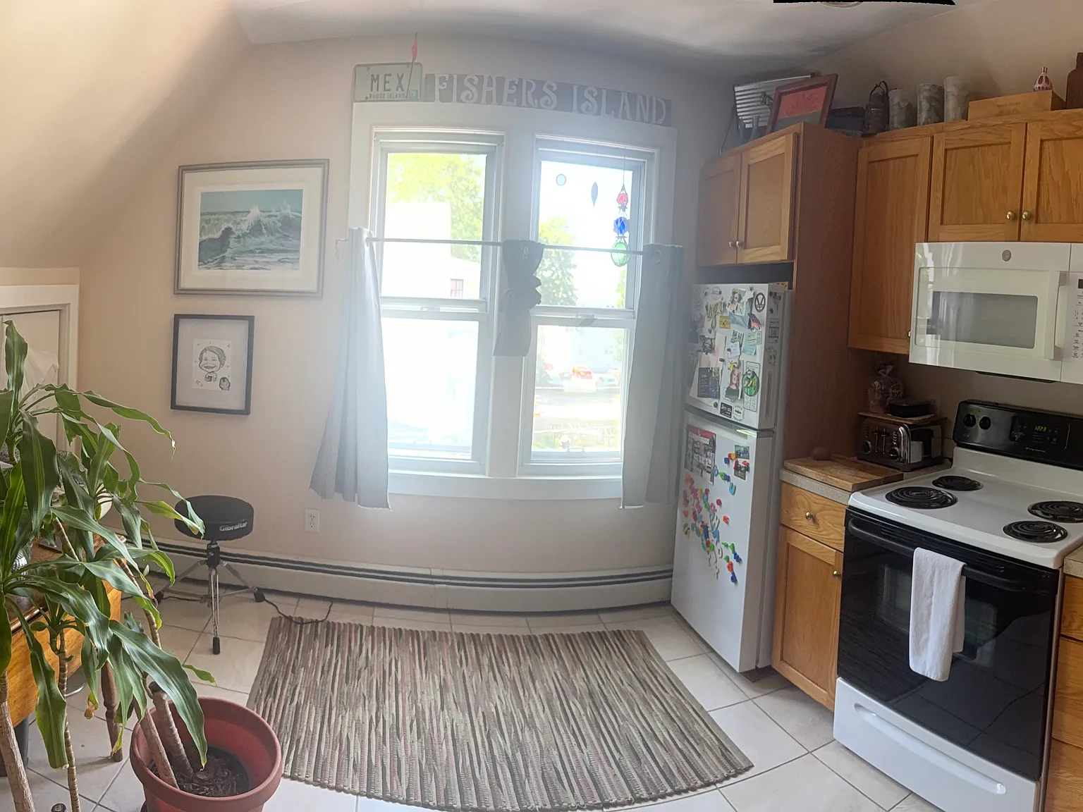 2 bed, 950 sqft, $1,800 — Photo 2