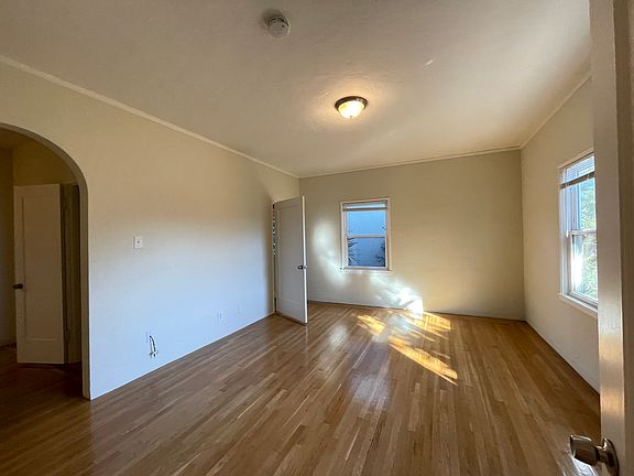 2nd image of 748 Lincoln Ave APT 7