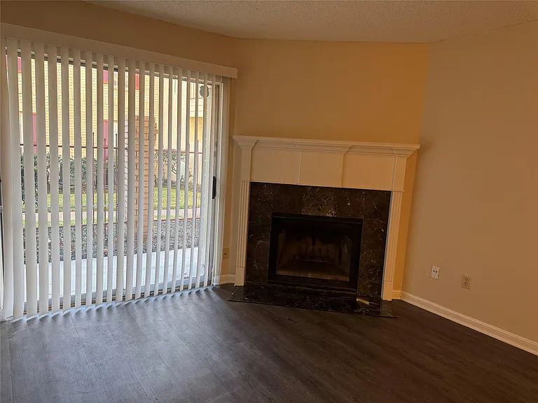 2120 El Paseo St #2406 — Photo 4